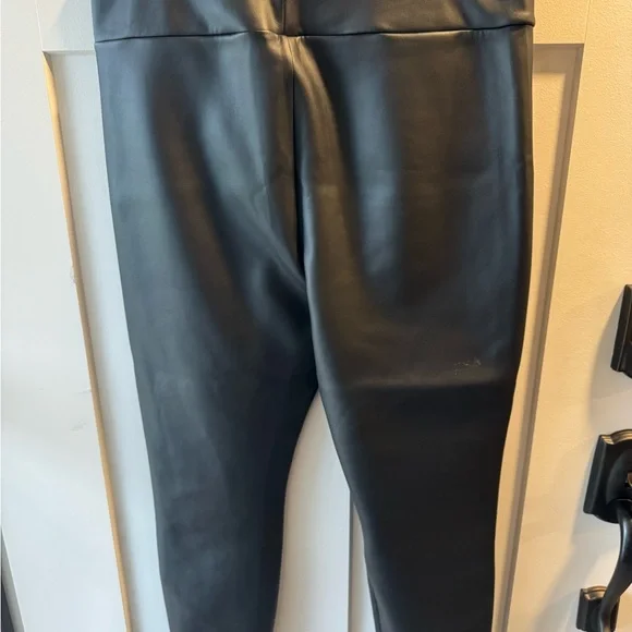 CAbi Tomboy Leggings style #4701 - Picture 5 of 6